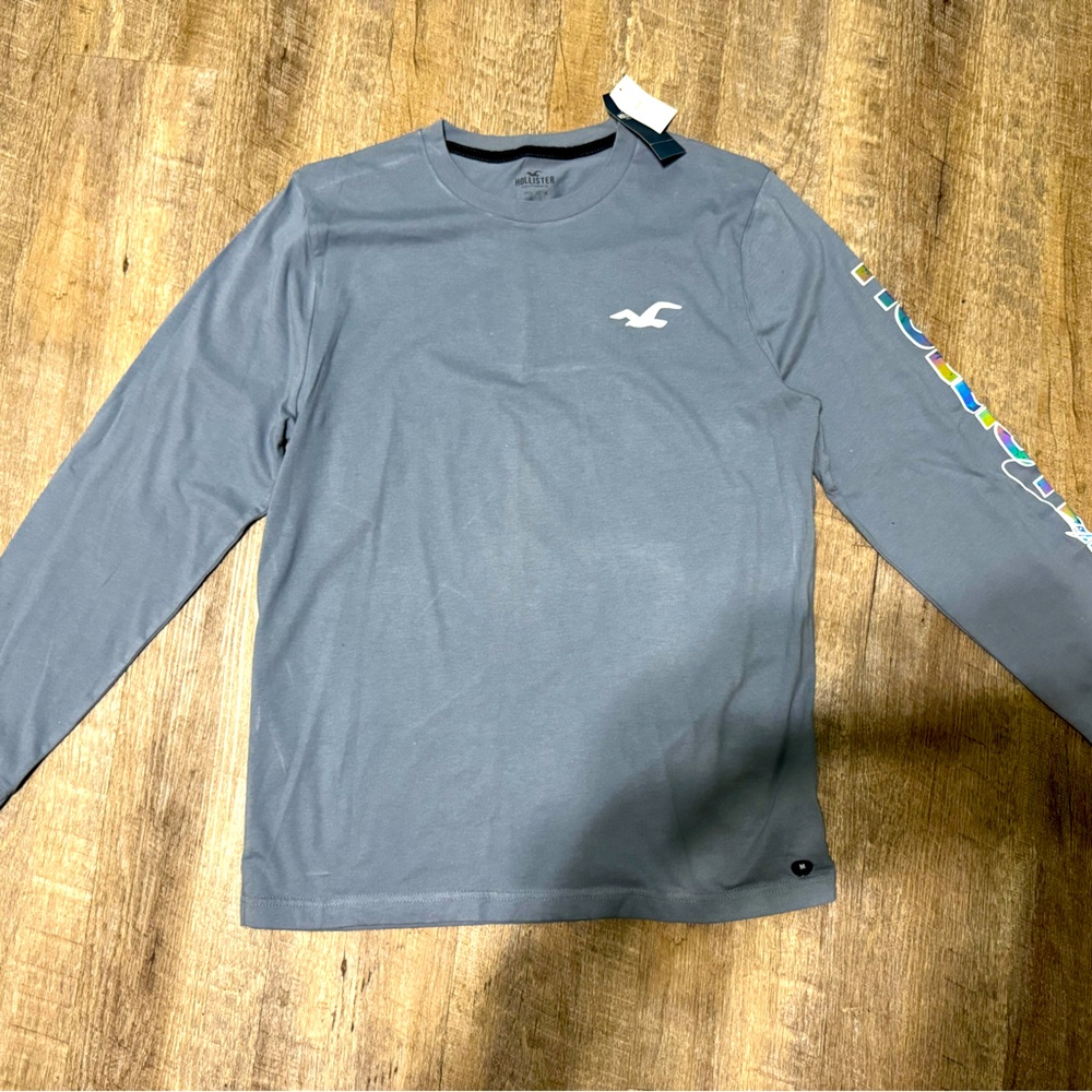 Hollister Men’s Medium Long Sleeve T-shirt NWT